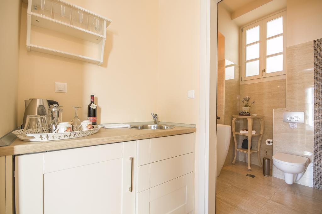 Aparthotel Thea Simi Zewnętrze zdjęcie