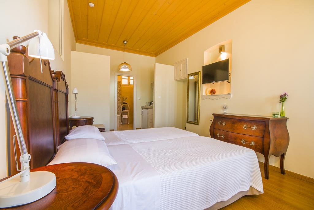 Aparthotel Thea Simi Zewnętrze zdjęcie